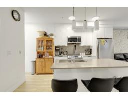 1 18850 72a Avenue, Surrey, BC V4N6X2 Photo 8