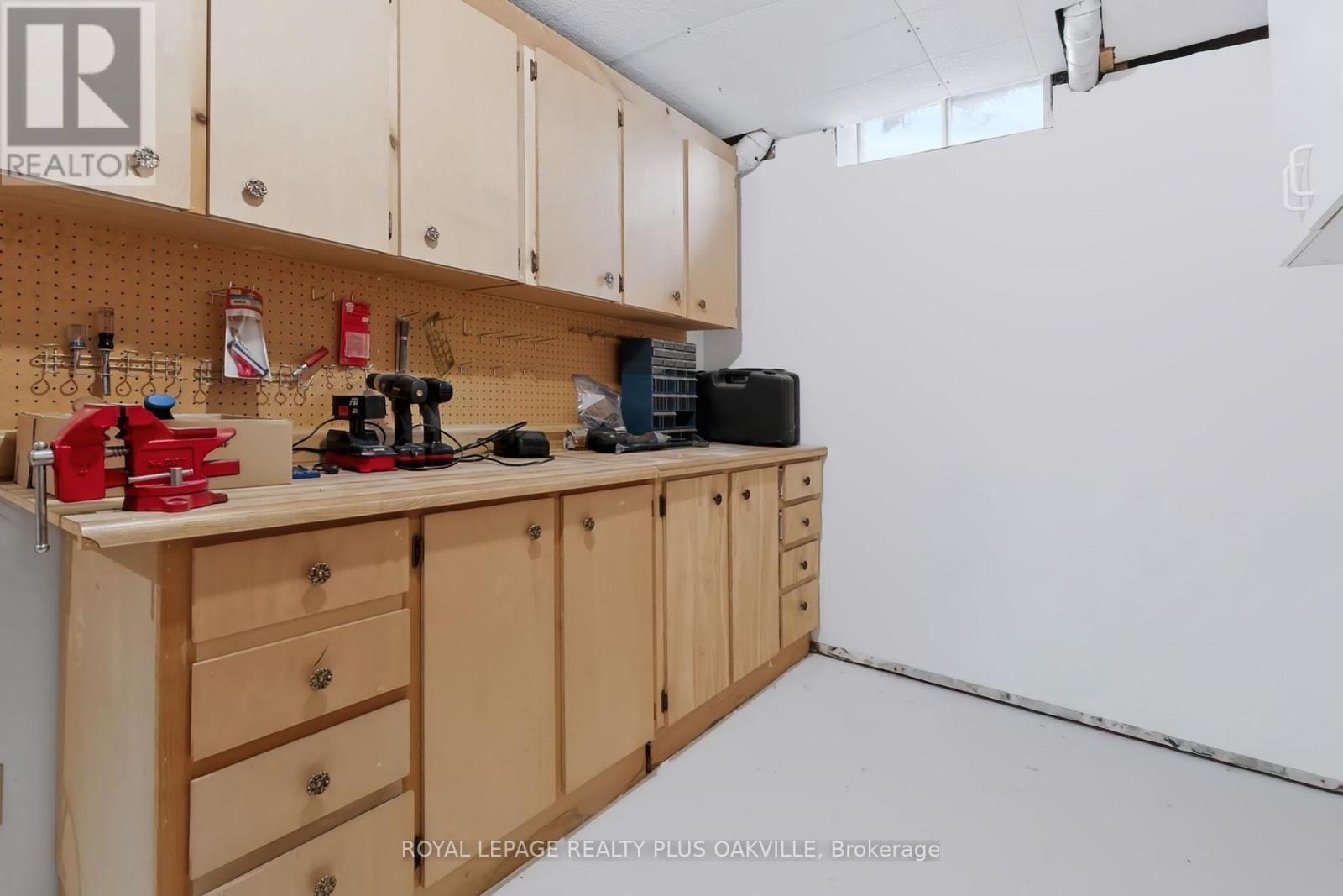 279 HICKORY CIRCLE - Image 44