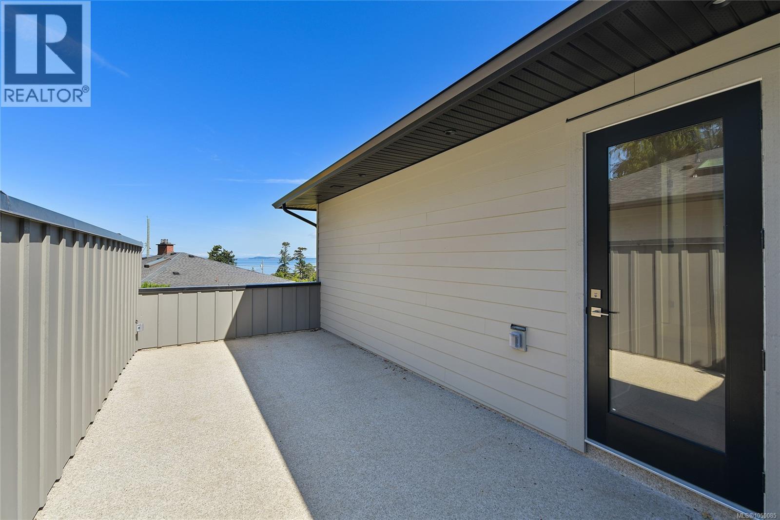 1 4430 Shore Way, Saanich