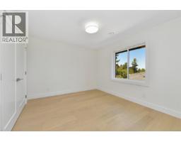 1 4430 Shore Way, Saanich, BC V8N3T9 Photo 23