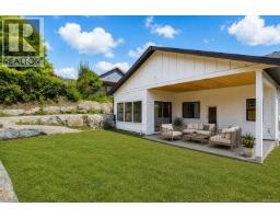 464 Mountain View Dr, Lake Cowichan, BC V0R2G1 Photo 19