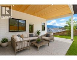 464 Mountain View Dr, Lake Cowichan, BC V0R2G1 Photo 20
