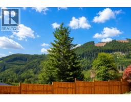 464 Mountain View Dr, Lake Cowichan, BC V0R2G1 Photo 21