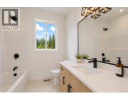 464 Mountain View Dr, Lake Cowichan, BC V0R2G1 Photo 26