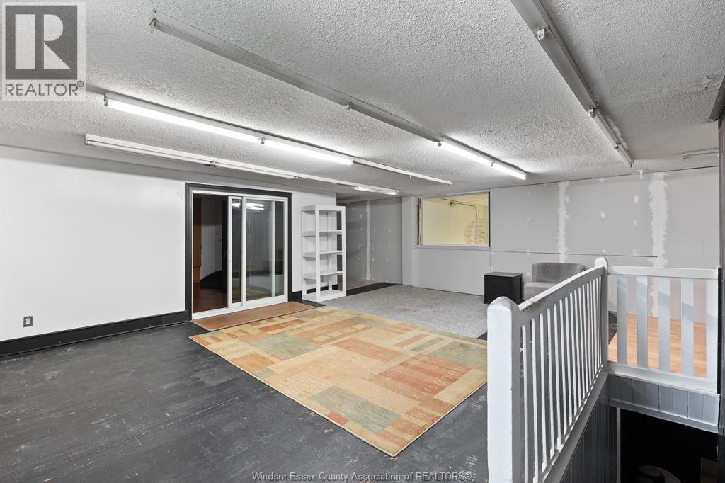 4774-4780 WYANDOTTE STREET West - 26