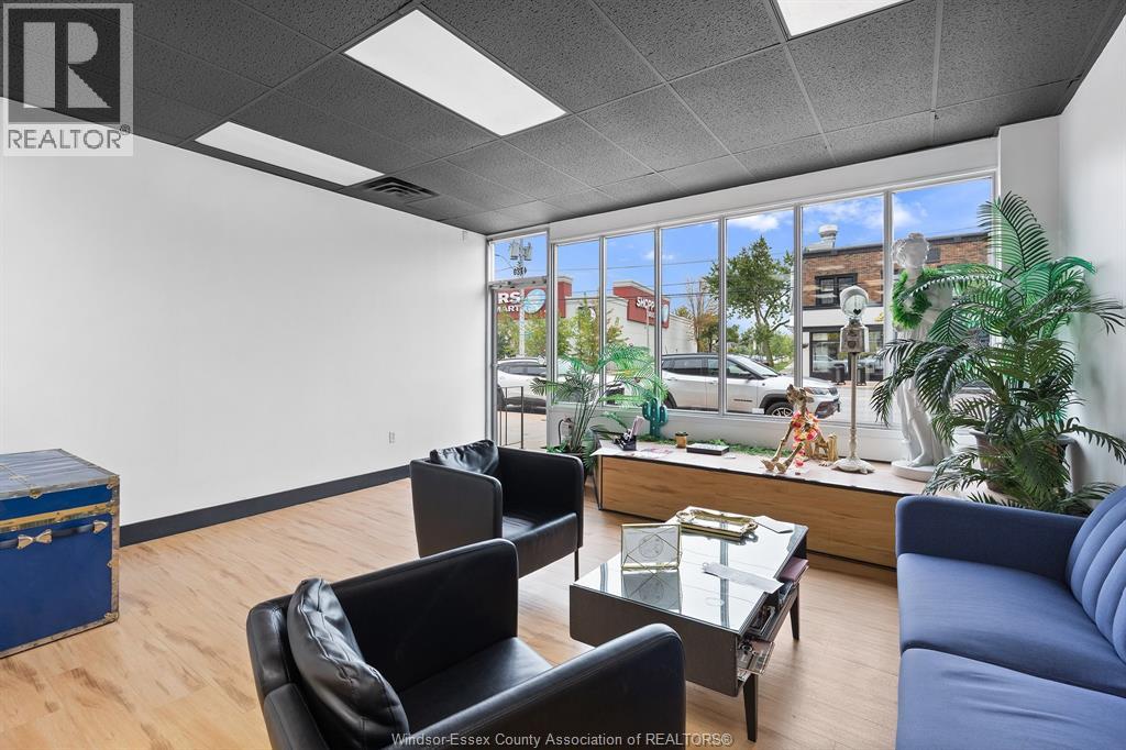 4774-4780 WYANDOTTE STREET West - 5
