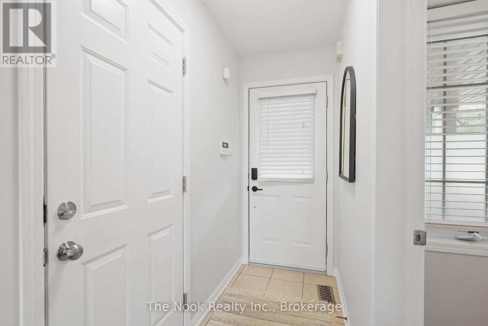 16 Annisson Court, Clarington, ON photo 5