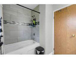 7869 143a Street, Surrey, BC V3W9W5 Photo 23