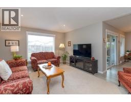 Kitchen - 61 7586 Tetayut Rd, Central Saanich, BC V8M0B4 Photo 6