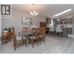 Living room - 61 7586 Tetayut Rd, Central Saanich, BC V8M0B4 Photo 8