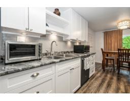 411 Emerald Avenue, Harrison Hot Springs, Harrison Hot Springs, BC V0M1K0 Photo 10