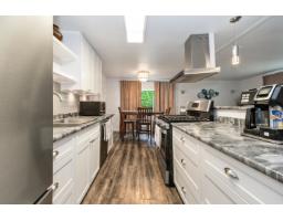 411 Emerald Avenue, Harrison Hot Springs, Harrison Hot Springs, BC V0M1K0 Photo 9
