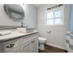 411 Emerald Avenue, Harrison Hot Springs, Harrison Hot Springs, BC V0M1K0 Photo 24