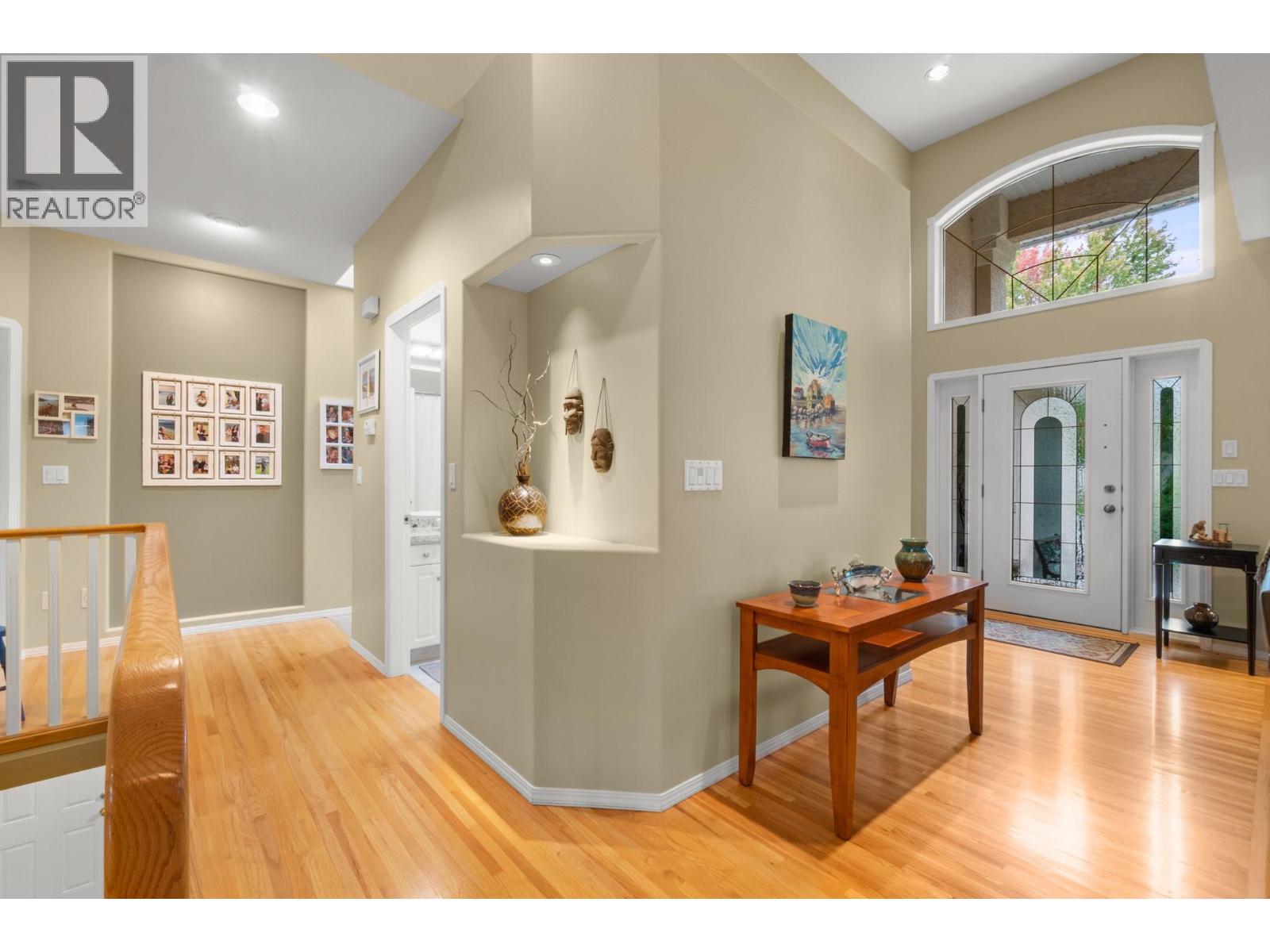  294 Knightsbridge Way, Kelowna