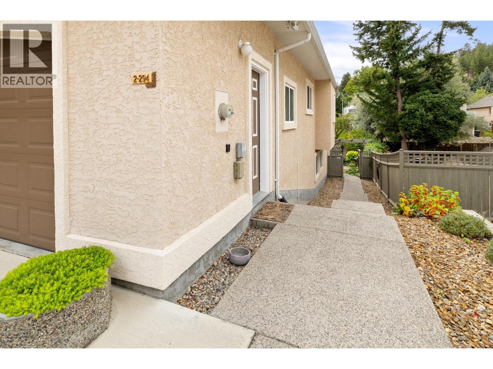  294 Knightsbridge Way, Kelowna