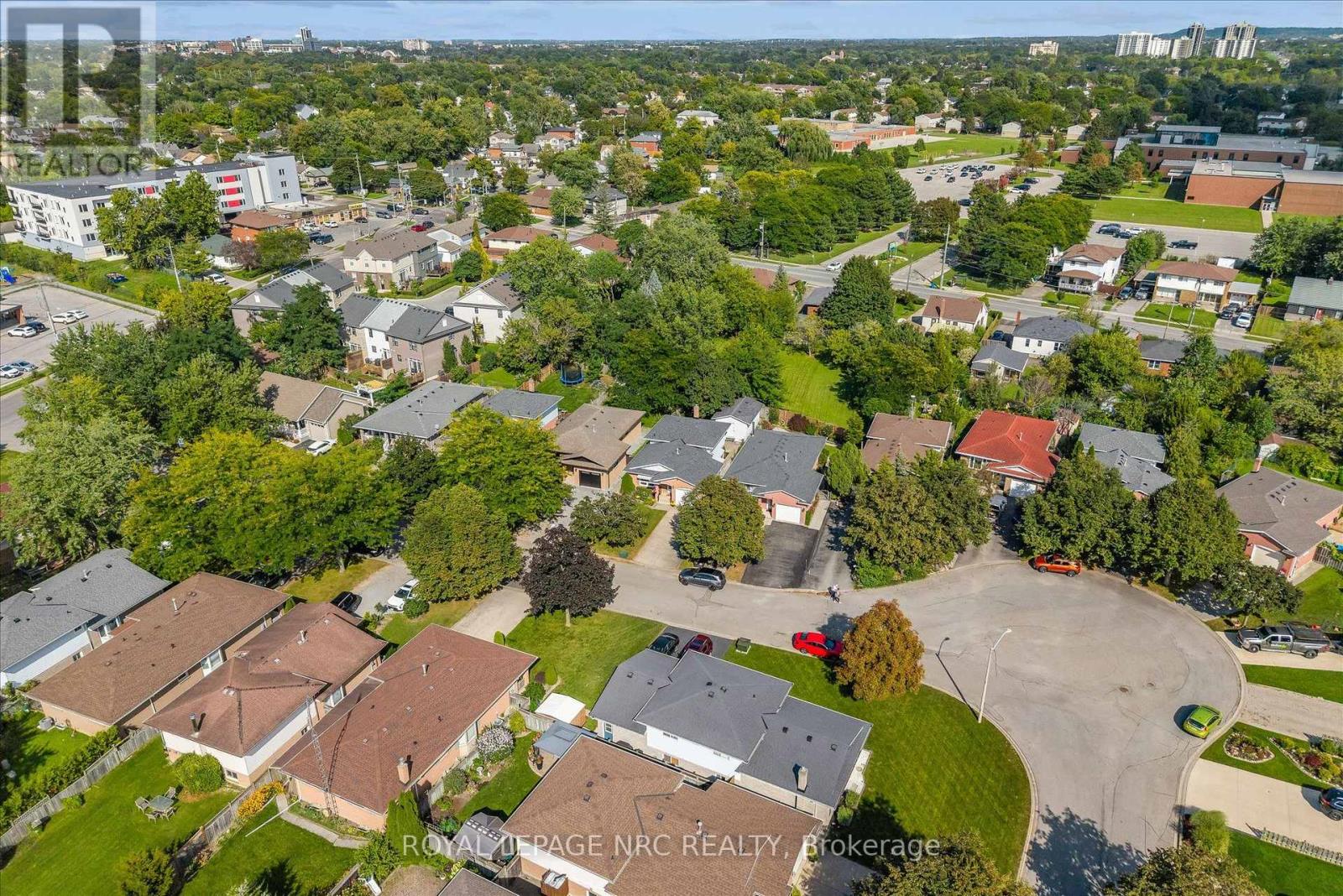 14 ANDREA DRIVE - Image 36