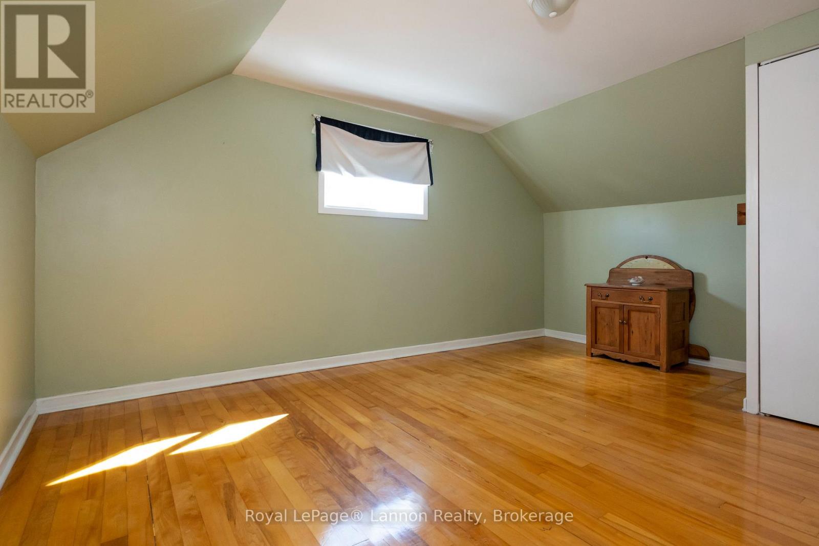 234 CHRISTINA STREET E - 21