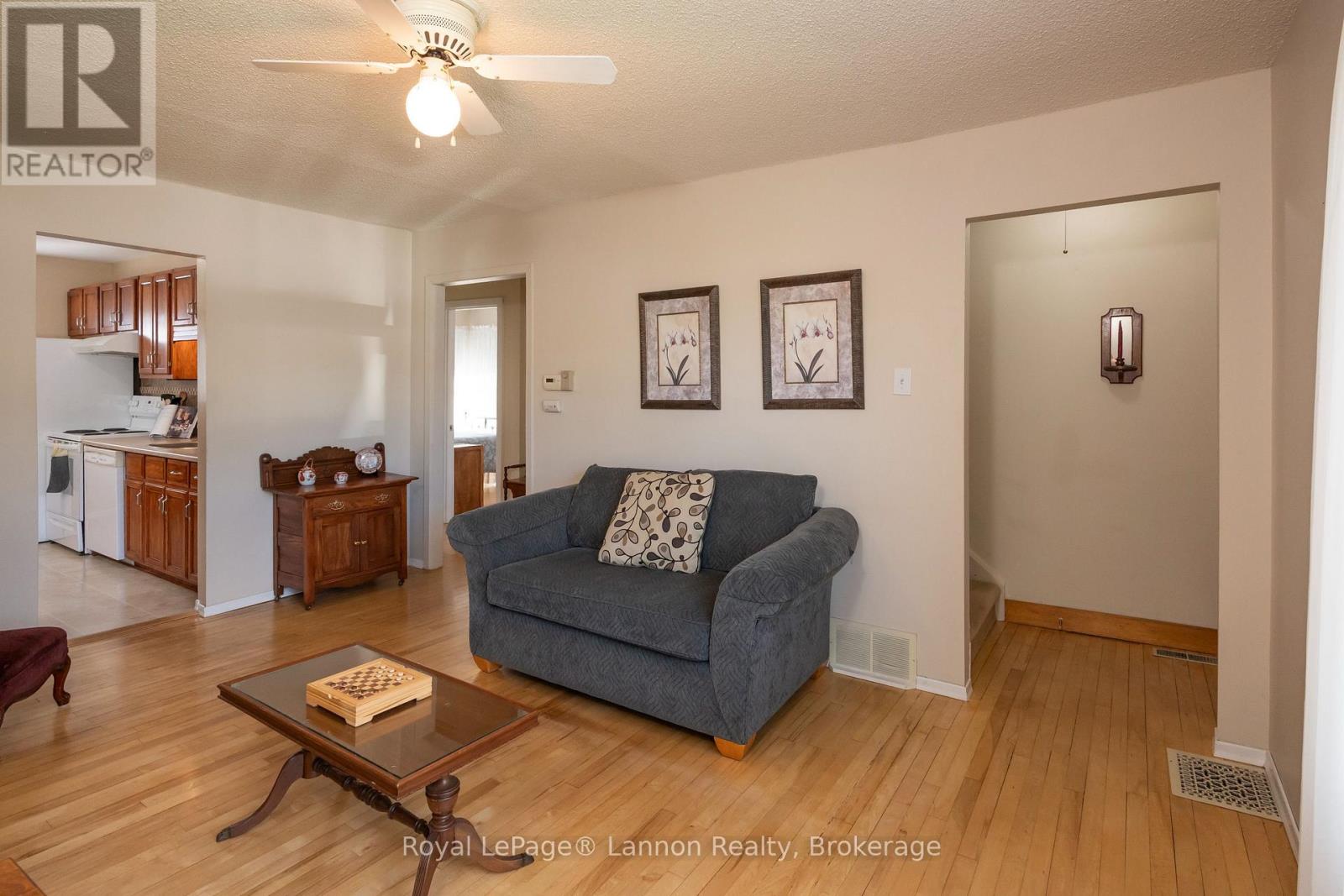 234 CHRISTINA STREET E - 9