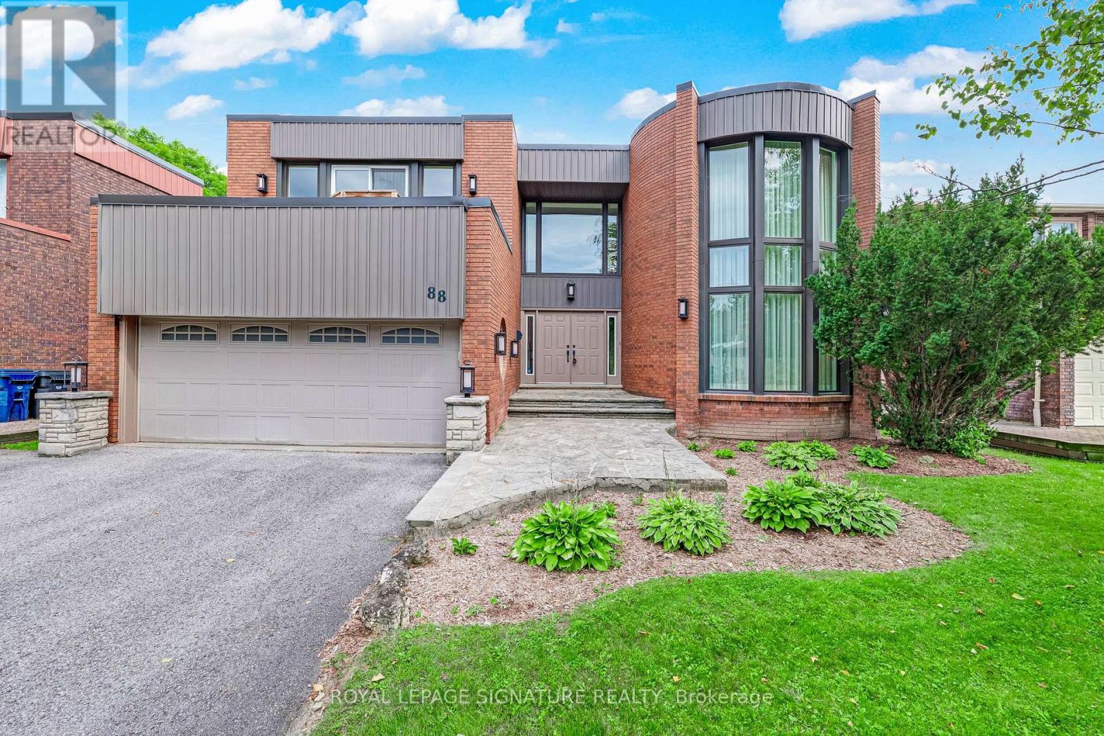 88 GARNIER COURT