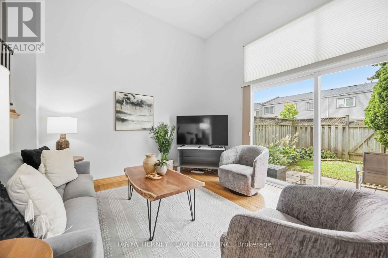 41- 1975 Rosefield Road, Pickering, ON photo 6