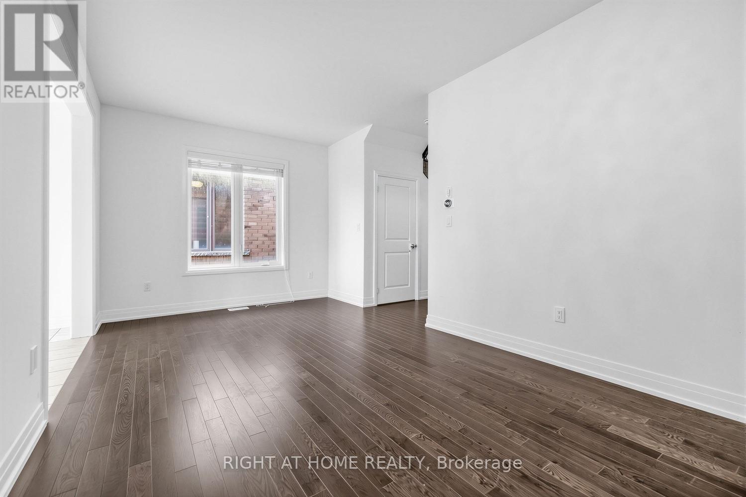 6 Gillivary Drive, Whitby, ON photo 4