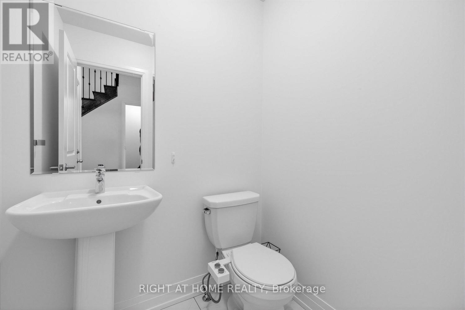 6 Gillivary Drive, Whitby, ON photo 8