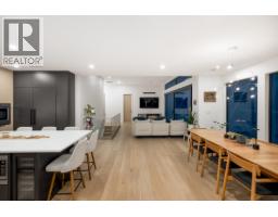 255 Sandringham Crescent, North Vancouver, BC V7N2R7 Photo 11