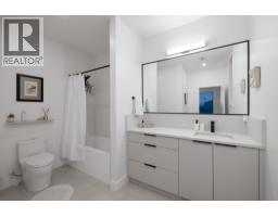 255 Sandringham Crescent, North Vancouver, BC V7N2R7 Photo 35