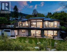 255 Sandringham Crescent, North Vancouver, BC V7N2R7 Photo 37