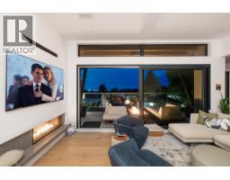 255 Sandringham Crescent, North Vancouver, BC V7N2R7 Photo 7