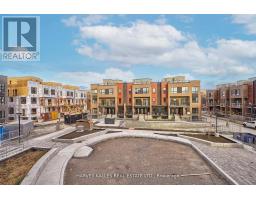 21 - 17 Lytham Green Circle, Newmarket, ON L3Y0H4 Photo 19