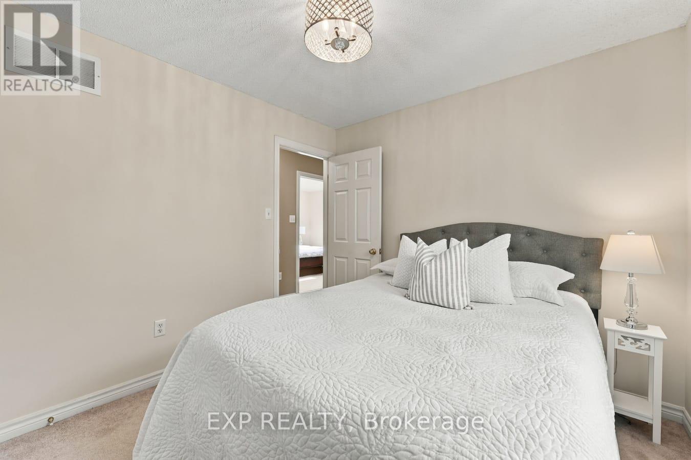 36 SALTZBURG CRESCENT - Image 27