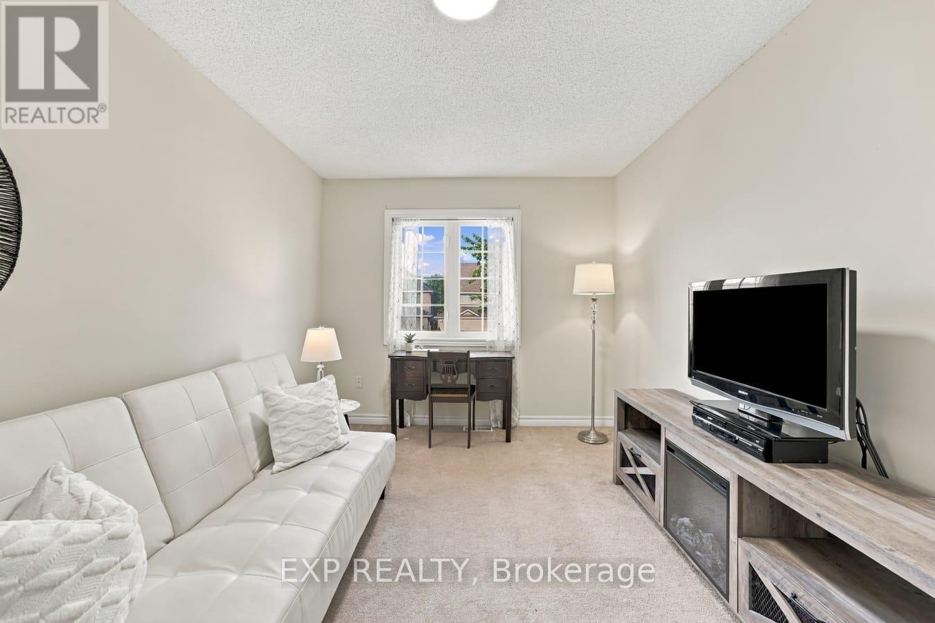 36 SALTZBURG CRESCENT - Image 29