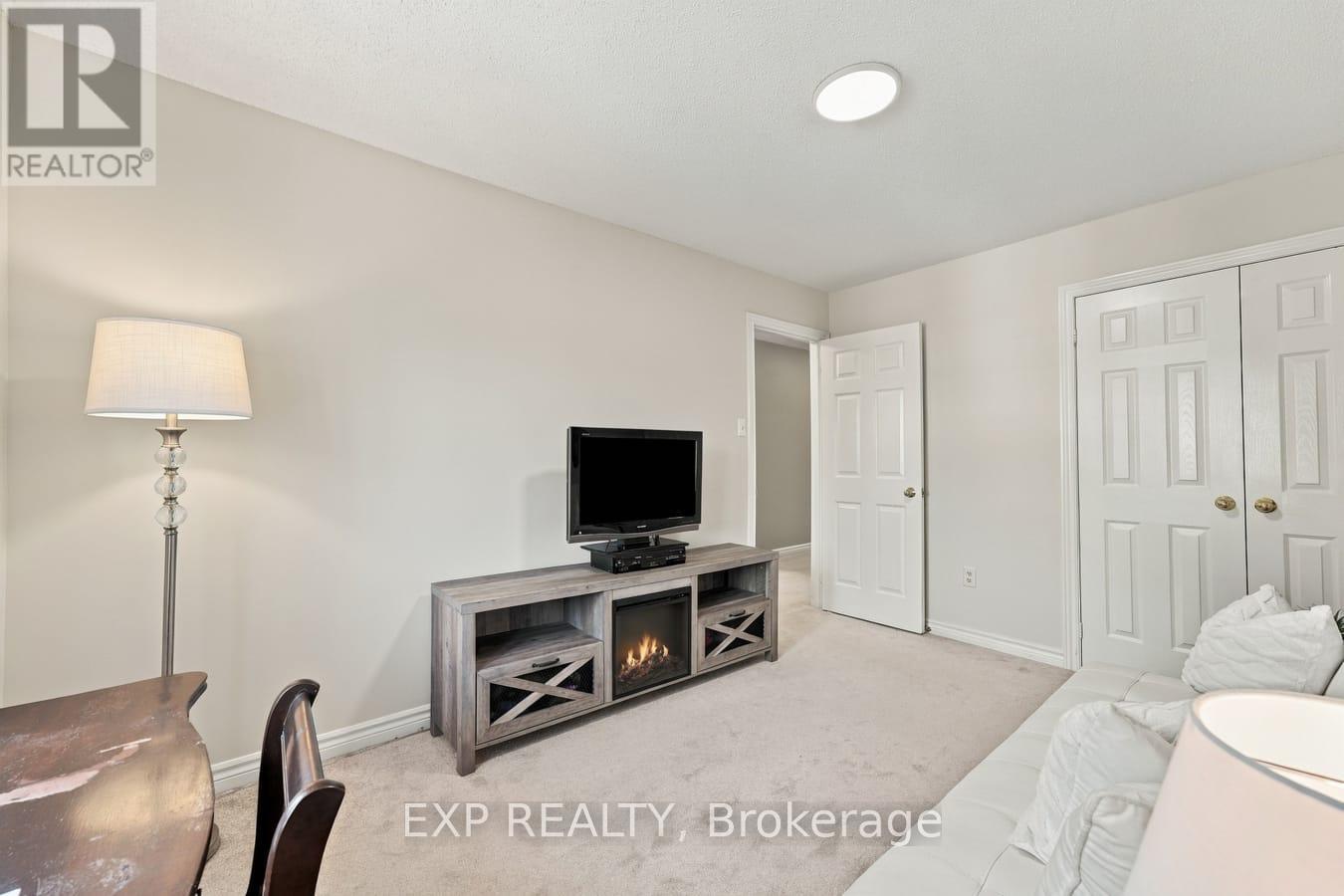 36 SALTZBURG CRESCENT - Image 30