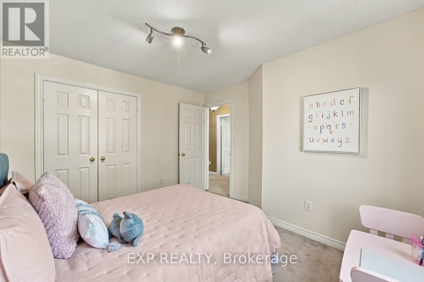 36 SALTZBURG CRESCENT - Image 32