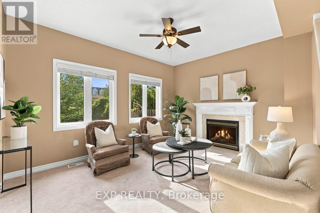 36 SALTZBURG CRESCENT - 7