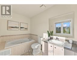 36 Saltzburg Crescent, Georgina, ON L4P4H3 Photo 24