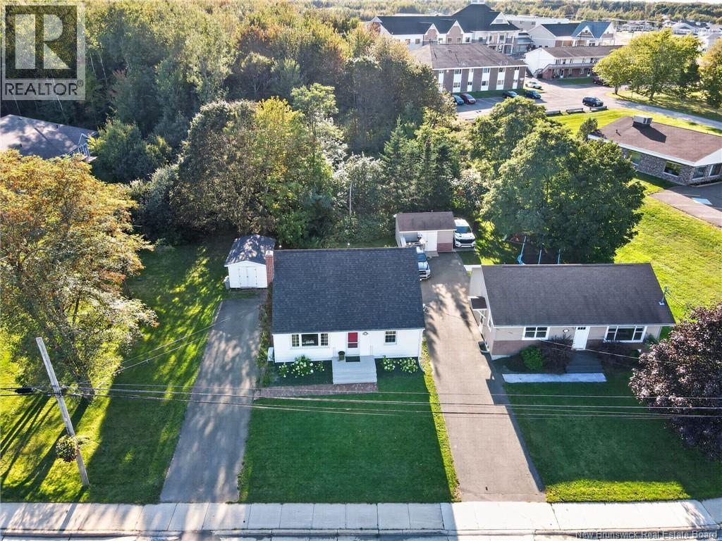 4482 Rue Principale Street - 4