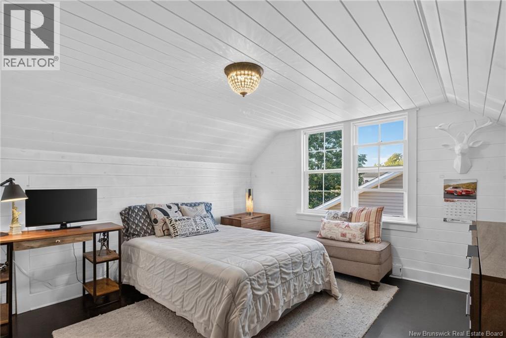 4482 Rue Principale Street - 35