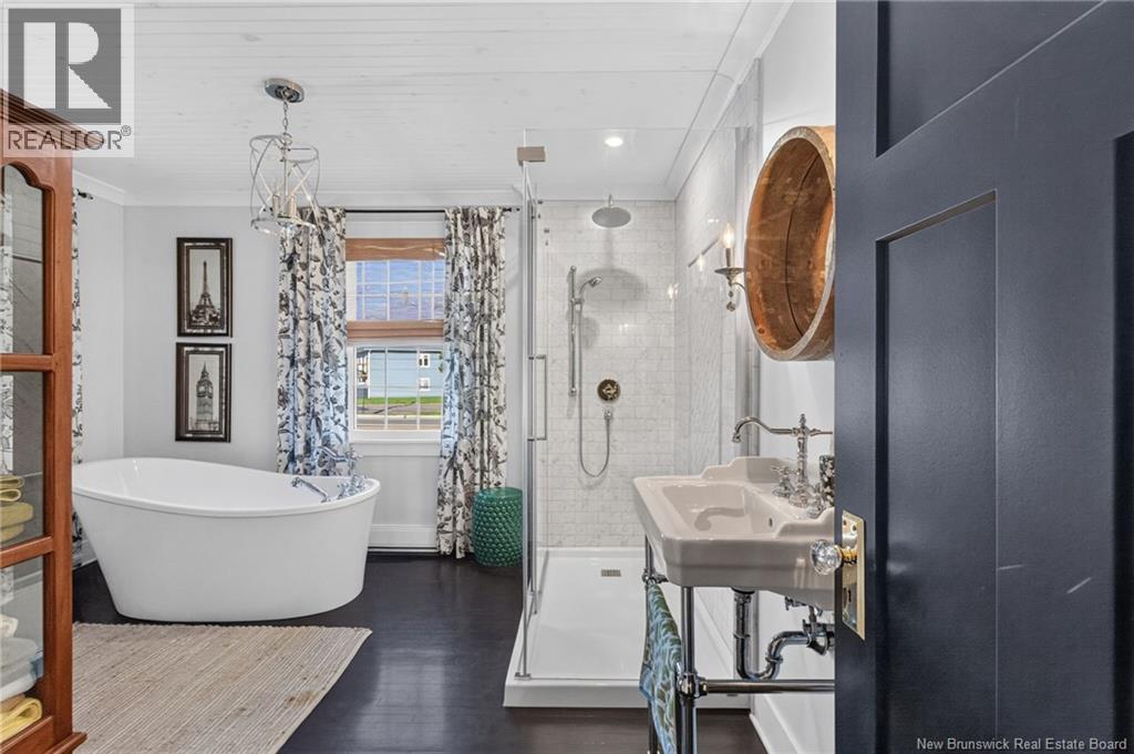 4482 Rue Principale Street - Image 24