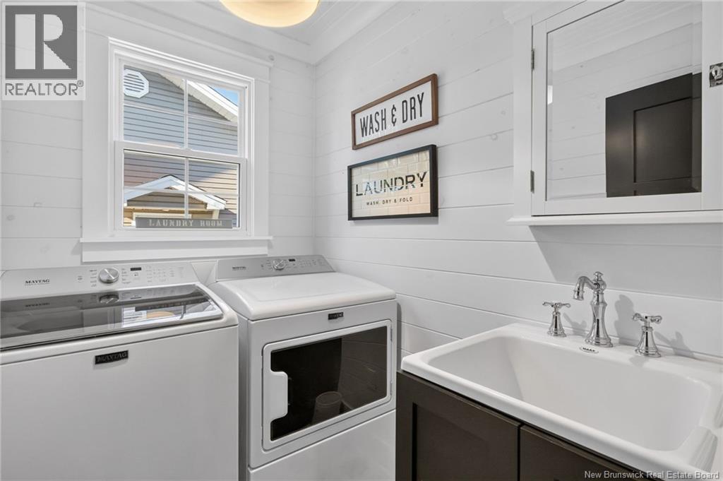 4482 Rue Principale Street - 28