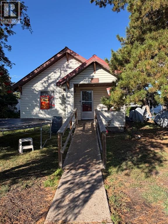 4407 50 Avenue - 2