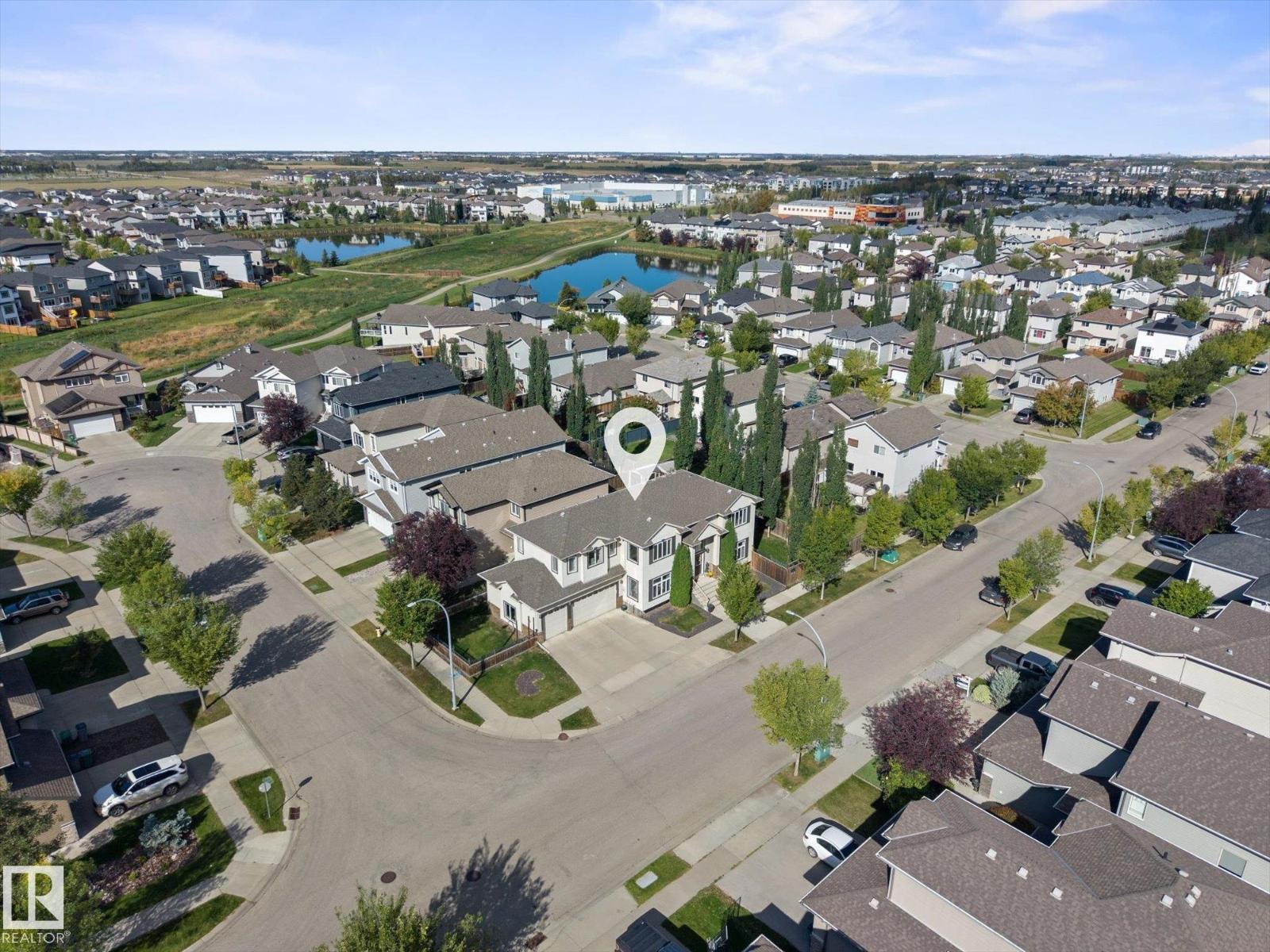6002 46 Av photo 4 — MLS® E4509177