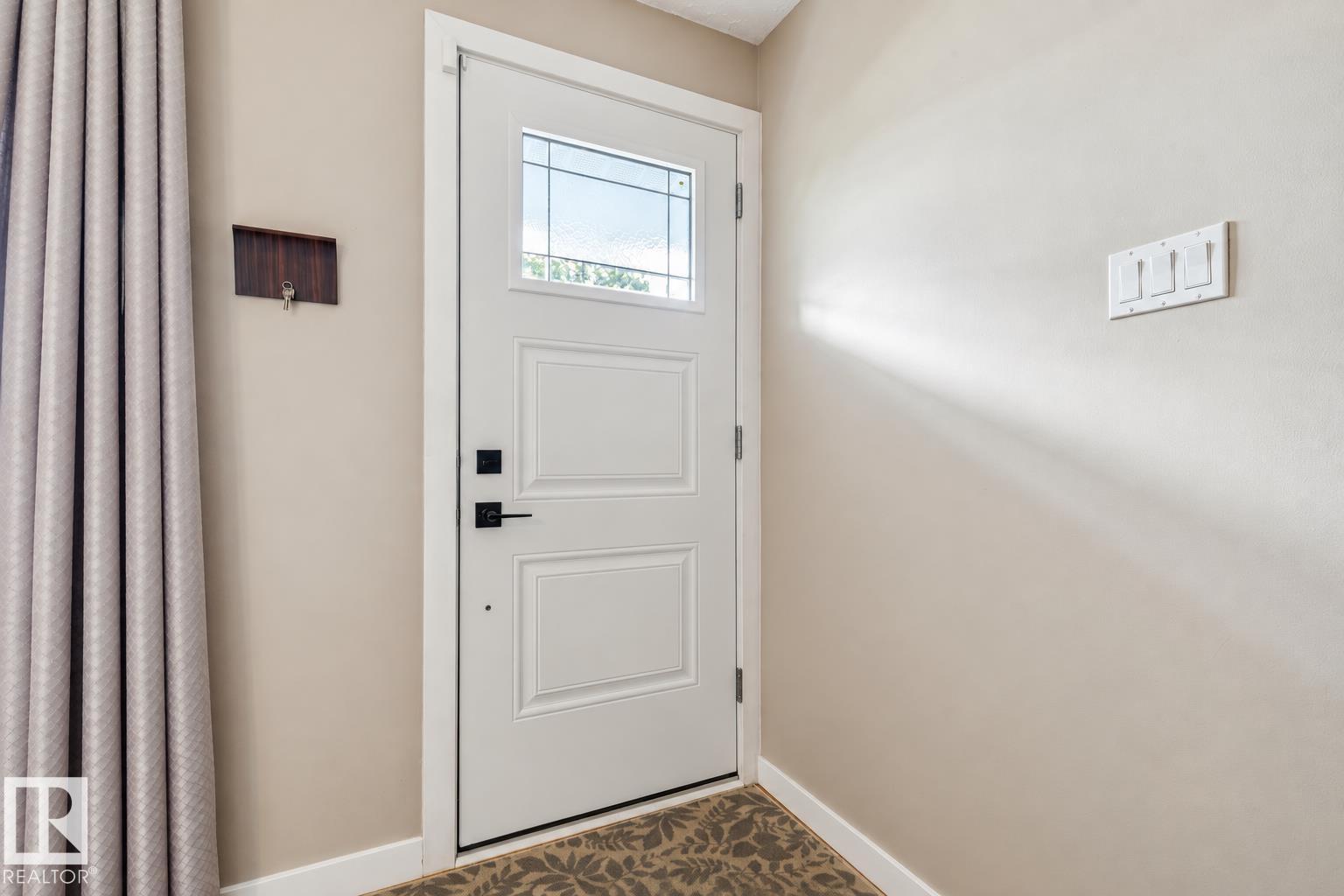 16522 104 Av NW photo 2 — MLS® E4509178