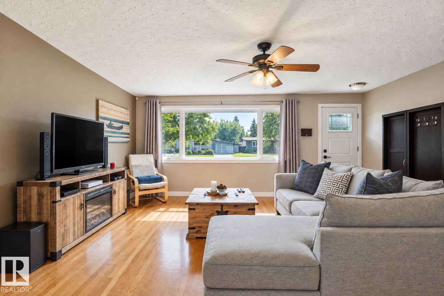 16522 104 AV NW - 6