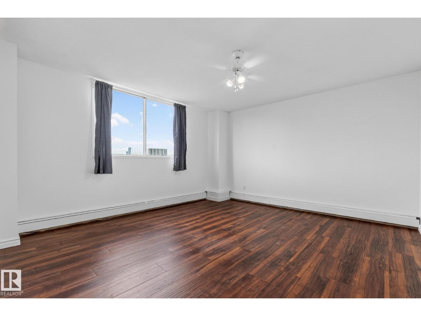 #704 11007 83 AV NW - 18