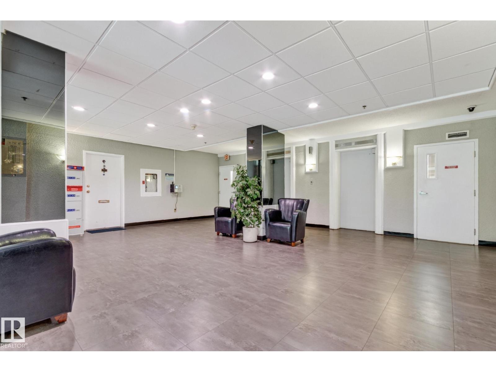#704 11007 83 Av NW NW photo 5 — MLS® E4509179