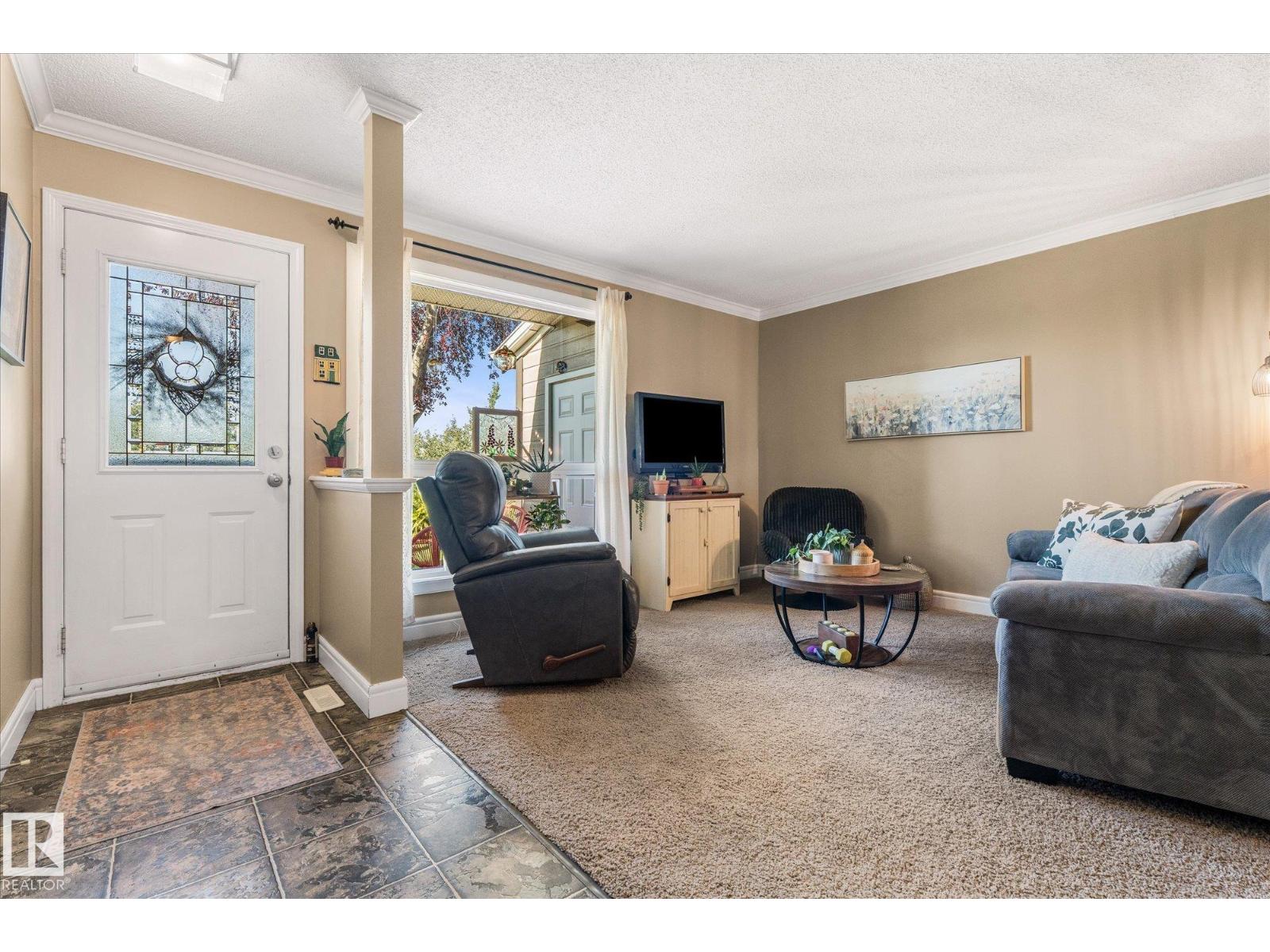 11230 18 AV NW - 12