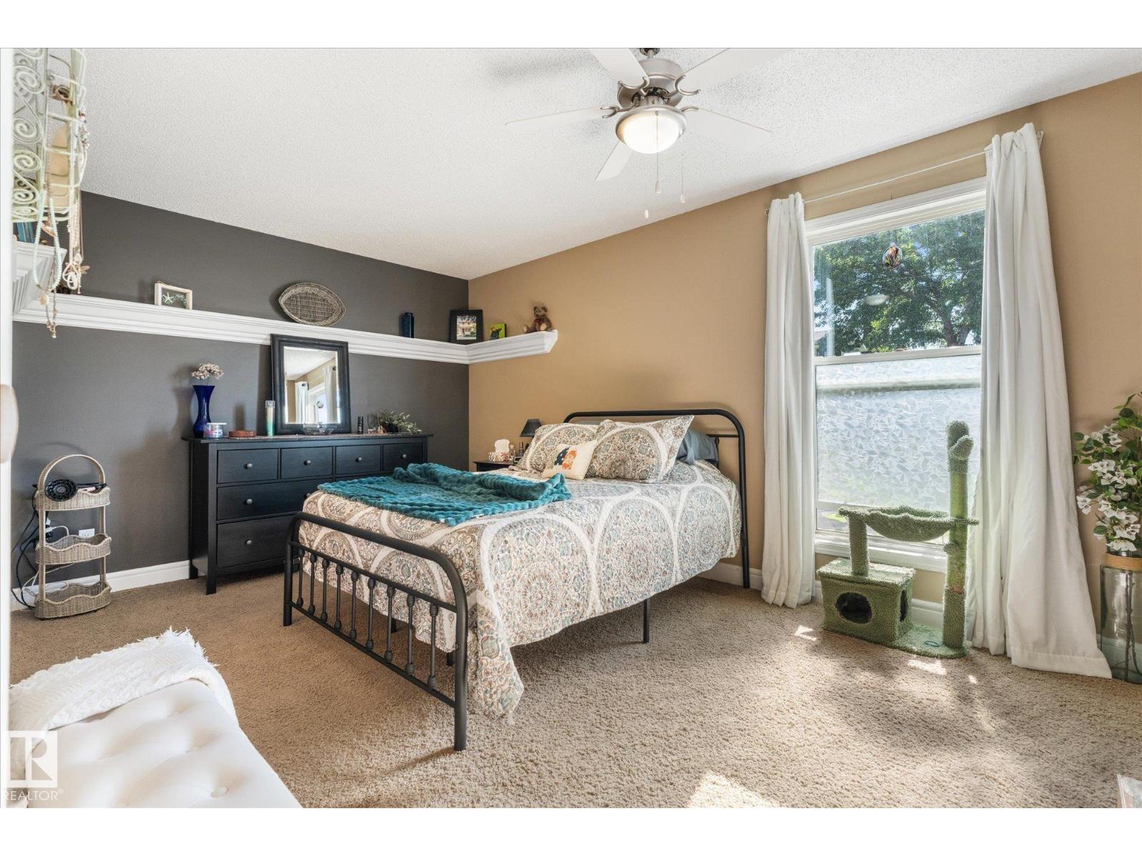 11230 18 AV NW - 26