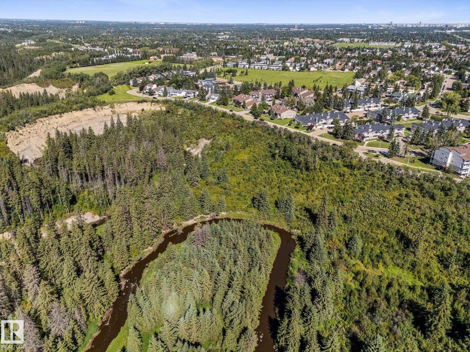 11230 18 AV NW - Image 38